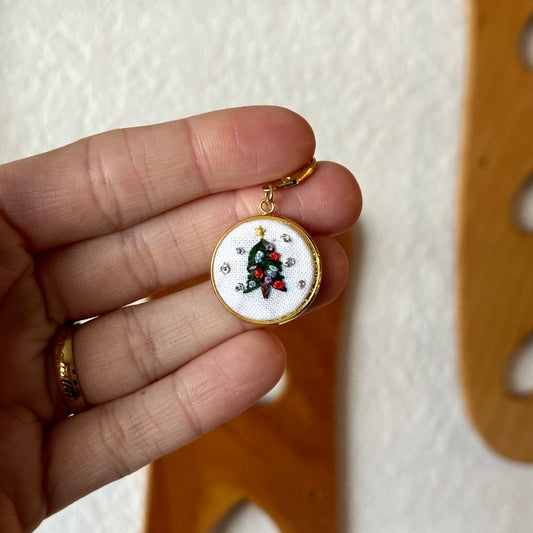 Christmas Tree Embroidered Progress Keeper
