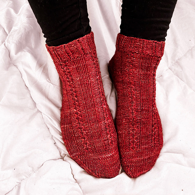 Iris Socks - Knitting Pattern