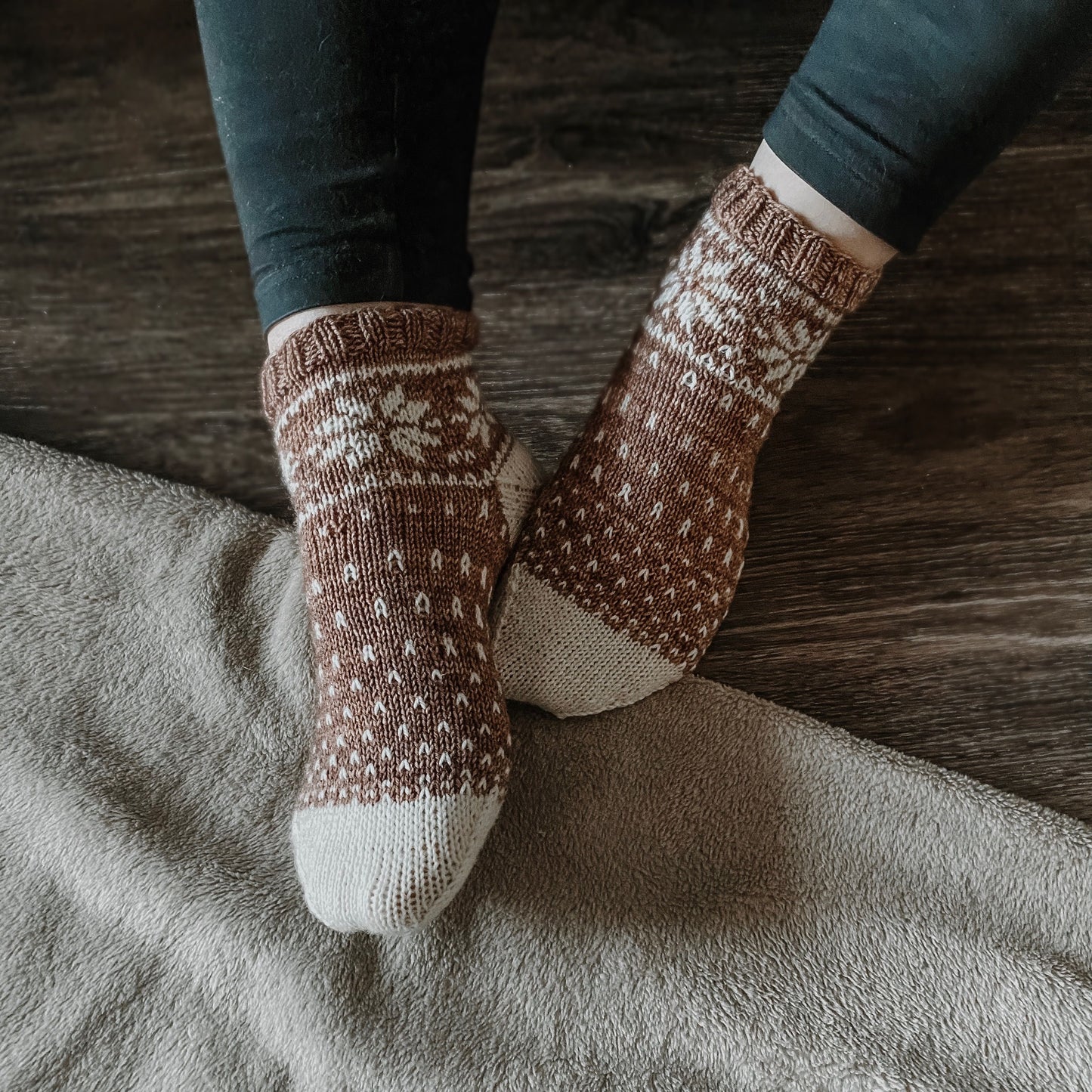 Pinetop Socks - Knitting Pattern
